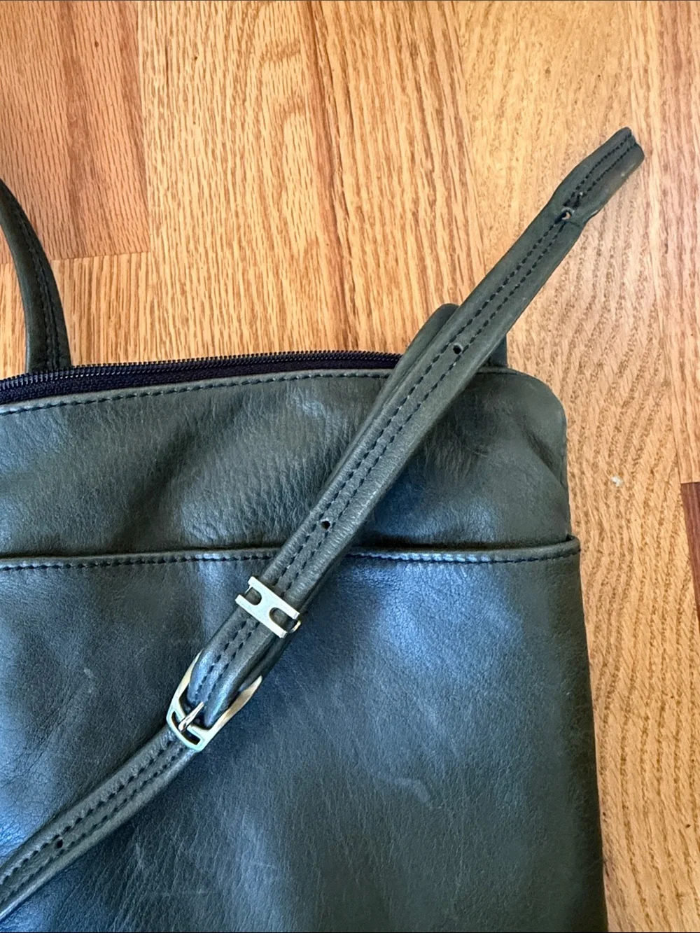 Wasted Belt Seattle Slim Crossbody Leather Bag in Army Green